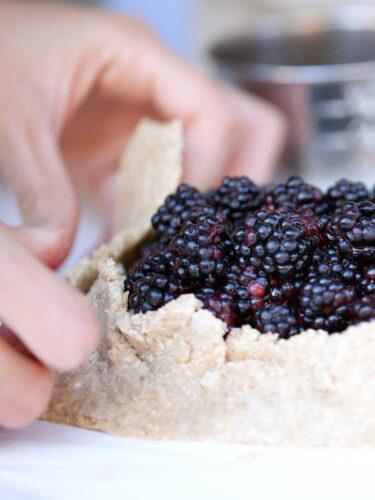 Folding blackberry tart