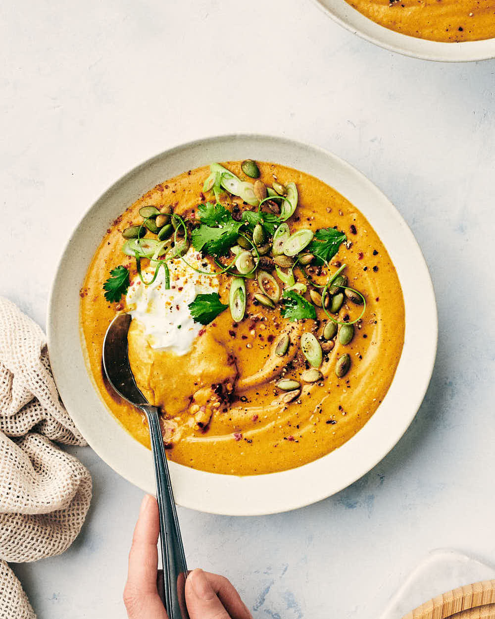 https://evergreenkitchen.ca/wp-content/uploads/2021/10/Curried-Pumpkin-and-Lentil-Soup-Vegan-0-4X5.jpg